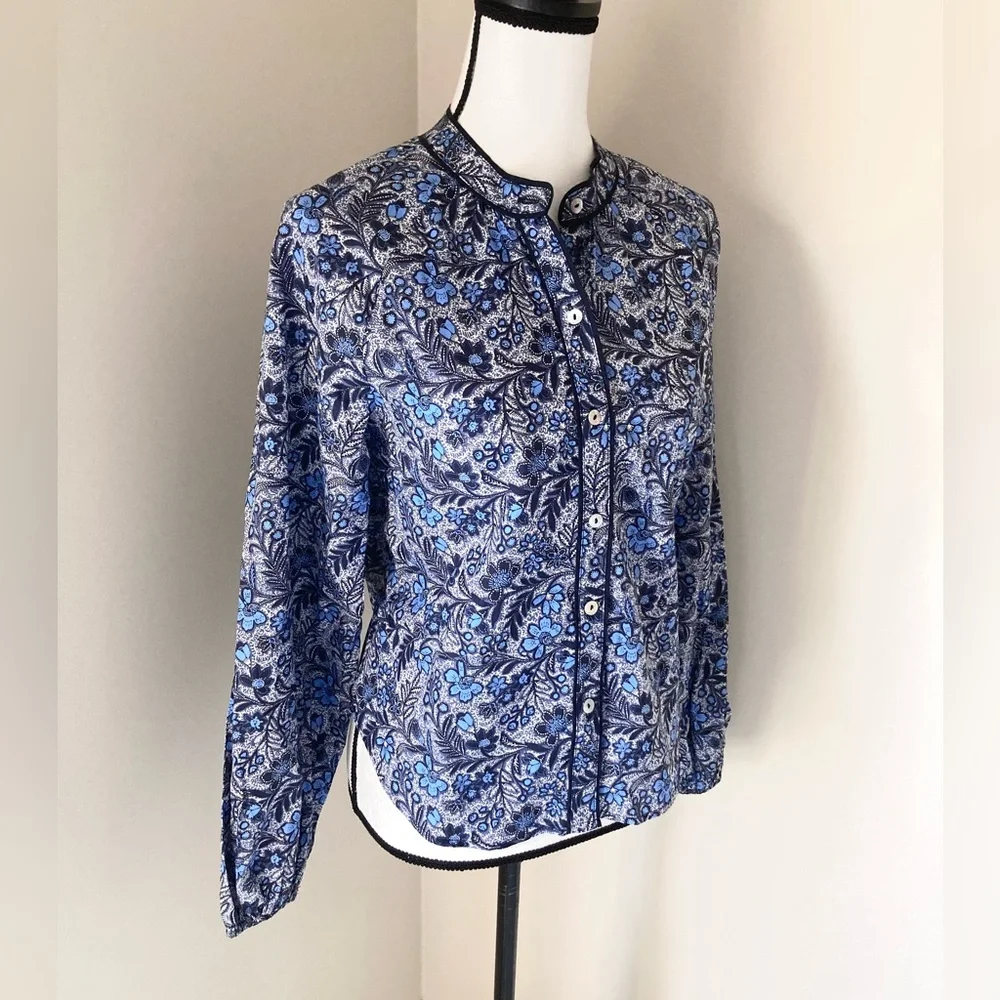 Evereve Sheila Floral Batik Piped Top Blue Black Size S